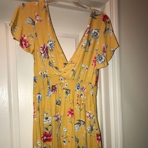 Yellow short V neck dress (short)